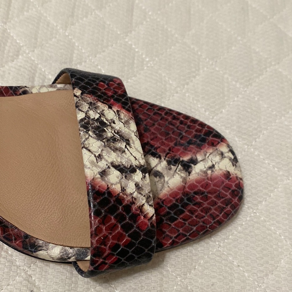 Antonio Melani 7.5 snake skin print heels - Picture 2 of 3